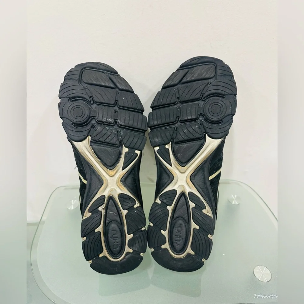 Ryka Women's‎ Size 12 Vida RZV Black / Gold Sparkle Pre-Owned Athletic Sneaker